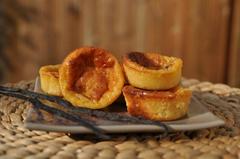 232 kcal. Cannelés  
